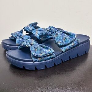 Alegria Dream Fit Sage Roses Blue Quilt Satin Platform Slide Sandals 39 9